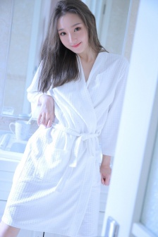 GAY18高中生白袜XNXX莫雨轩